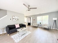 Building Photo - 220 Brookstone Trail