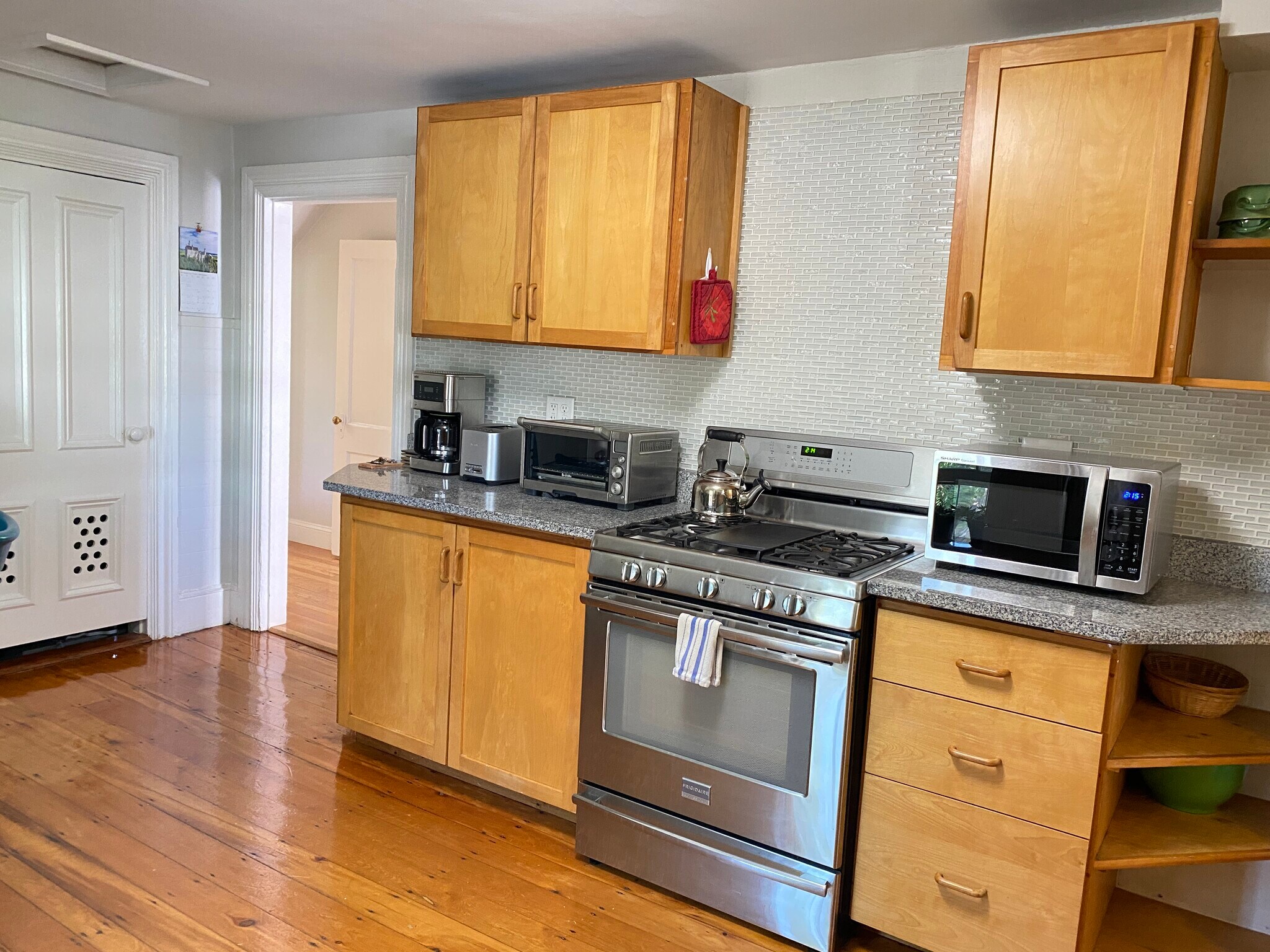 Building Photo - 105 Chestnut St