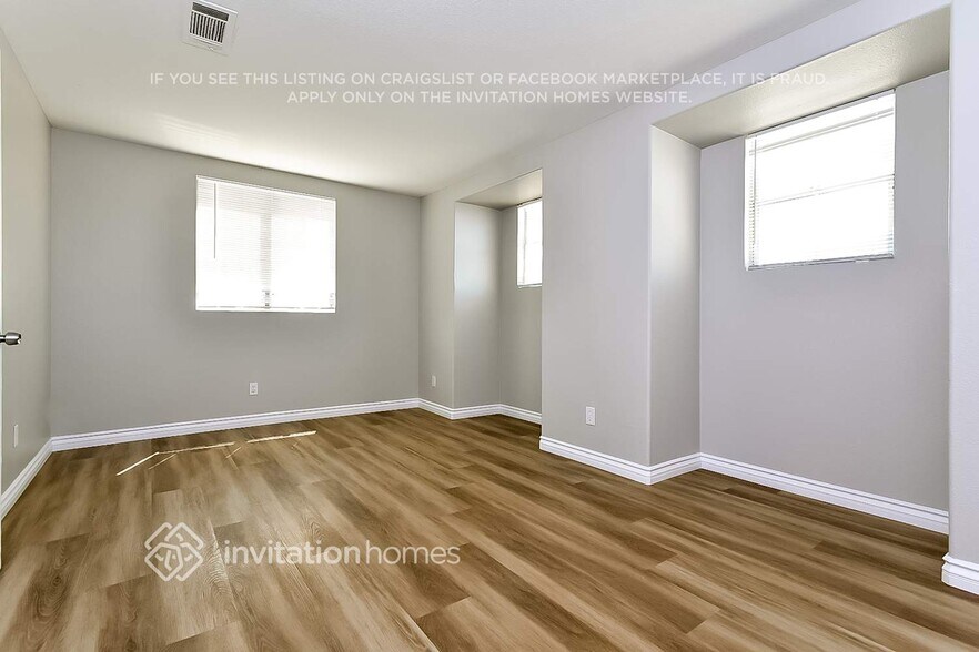 Building Photo - 904 Agave Ave