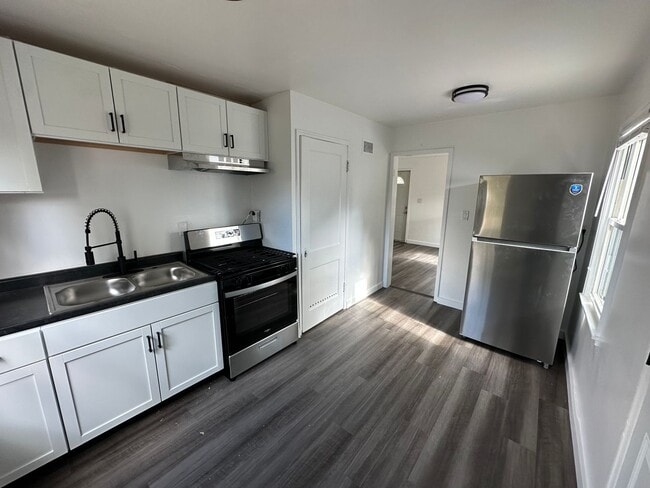 Primary Photo - Charming Single Family Home