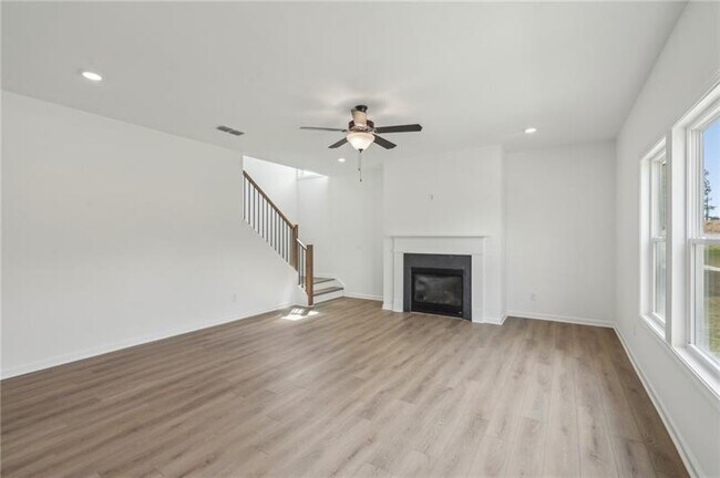 Building Photo - 522 Silverleaf Trl
