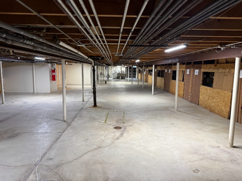 Building Photo - 6213 South 13th Street