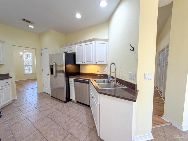 Building Photo - 4913 Vizcaya Dr