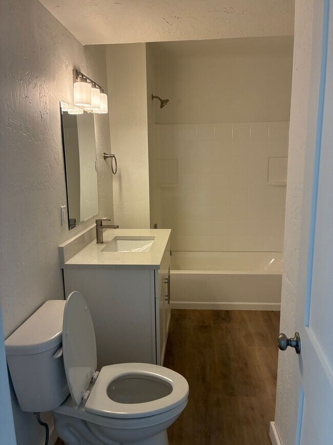 Building Photo - Garland Triplex