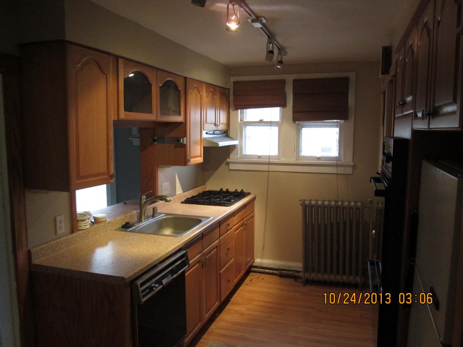 Kitchen 3 - 1217 Park Ave