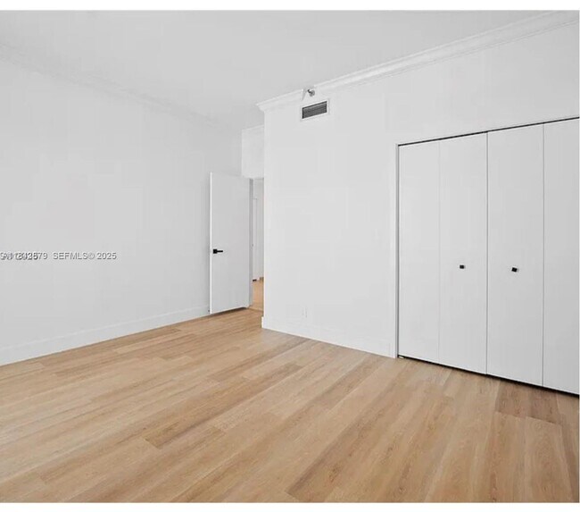 Building Photo - 19355 Turnberry Way