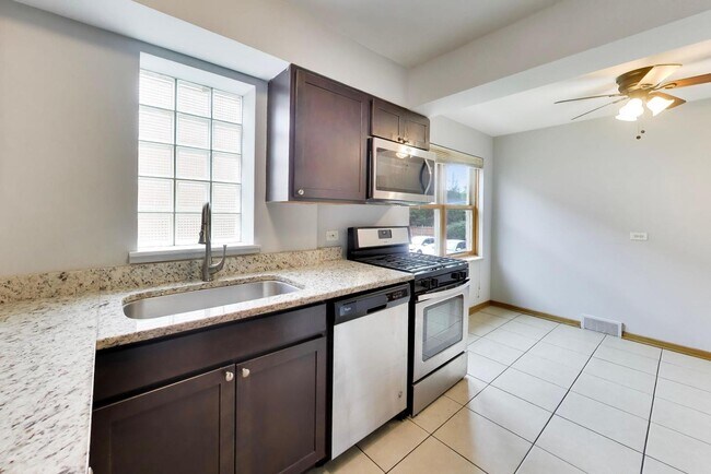 Building Photo - 3024 S Harlem Ave