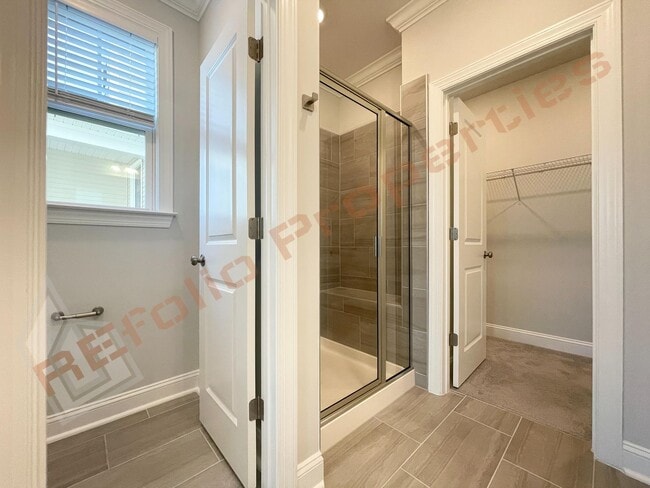 Building Photo - Amazing 4 Bedroom, 2.5 Bathroom Home with 1st Floor Primary Bedroom Suite, High Speed Internet, a...