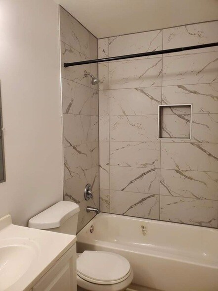 Building Photo - 6367 Riverwalk Ln