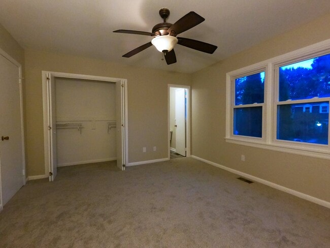 Building Photo - 2611 Chancer Dr