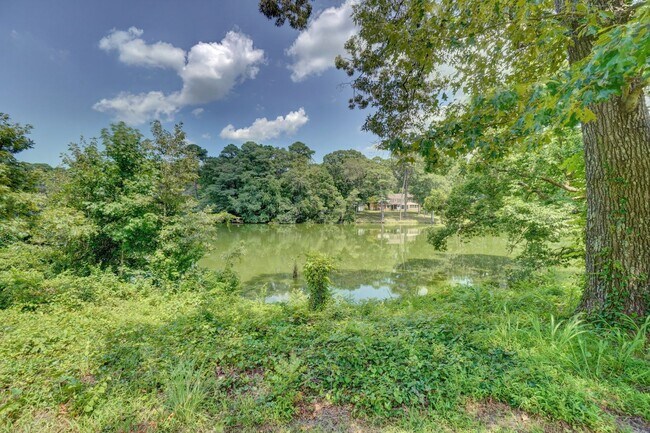 Building Photo - Reduced & Ready NOW! WATERFRONT Home in Wi...