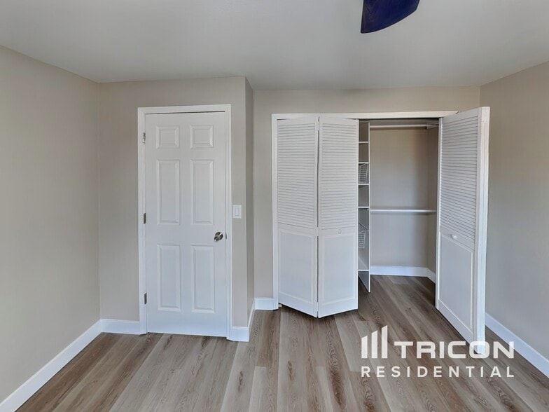 Building Photo - 13806 NE 49th St