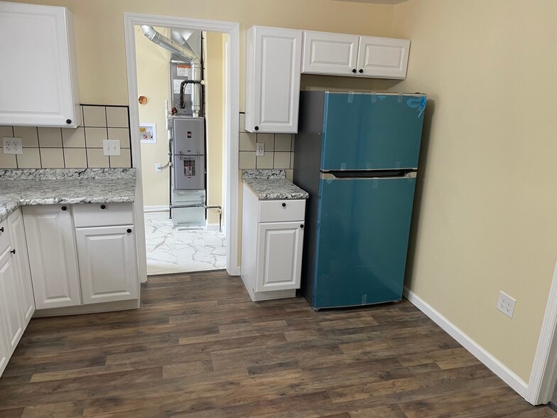 Building Photo - 1574 Montgomery Ave