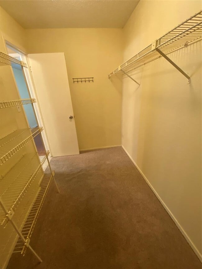 Building Photo - 10616 Mellow Ln