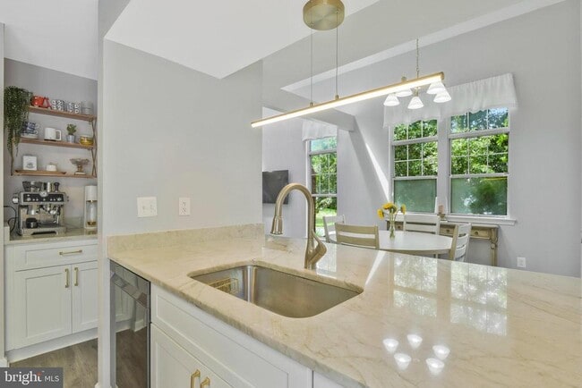 Building Photo - 1 Bentmoor Ct