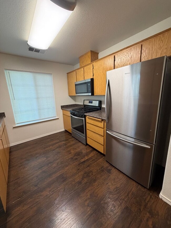 Building Photo - 1501 Arnold Ct