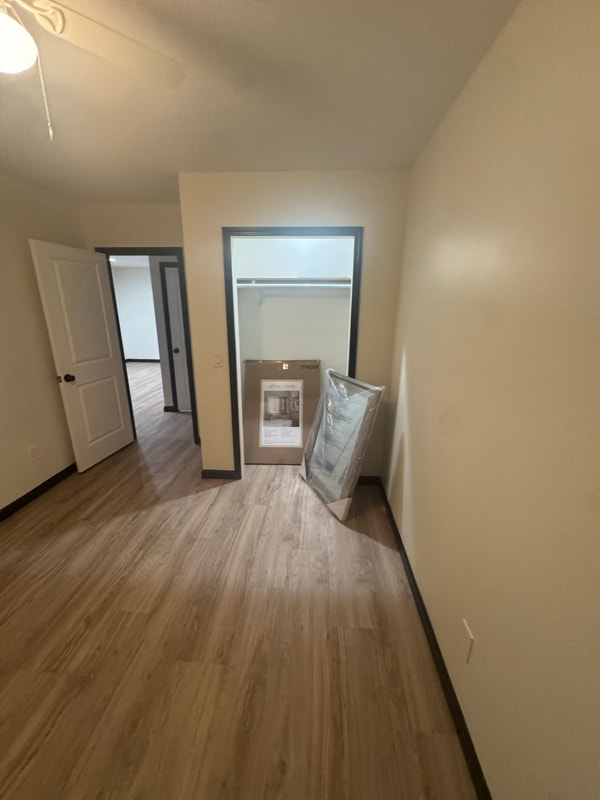 Building Photo - 208 N White River Ave