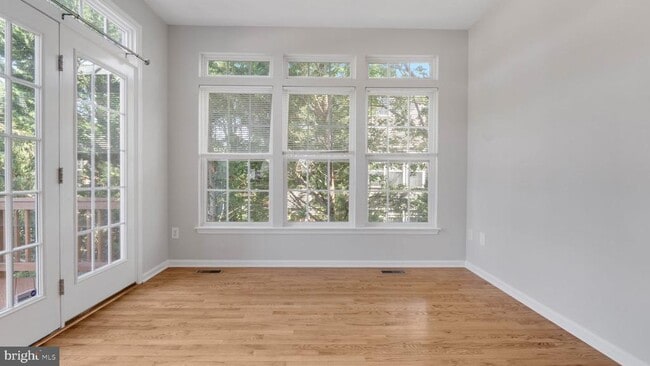 Building Photo - 4724 Hanrahan Pl