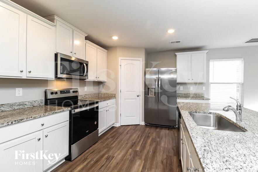 Building Photo - 9107 Creedmore Hills Dr