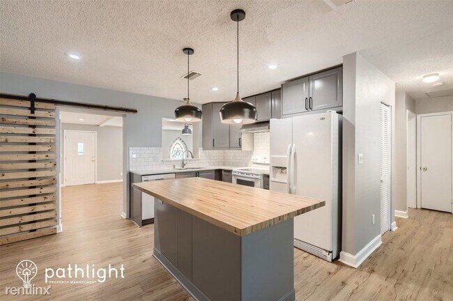 Building Photo - 3 br, 2 bath House - 6685 26Th Way N UNIT