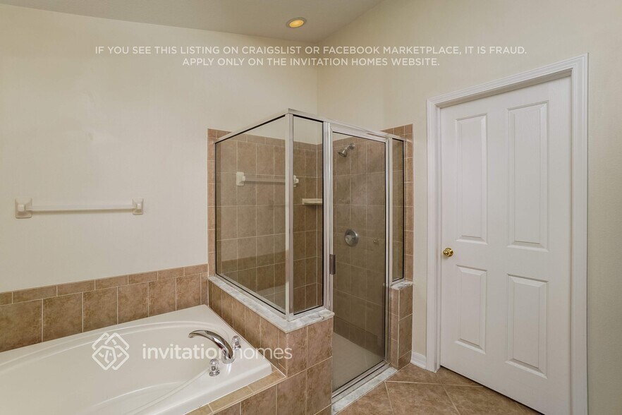 Building Photo - 13201 Old Florida Cir