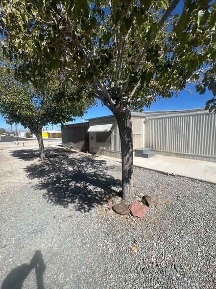 Building Photo - 3601 E Wyoming Ave