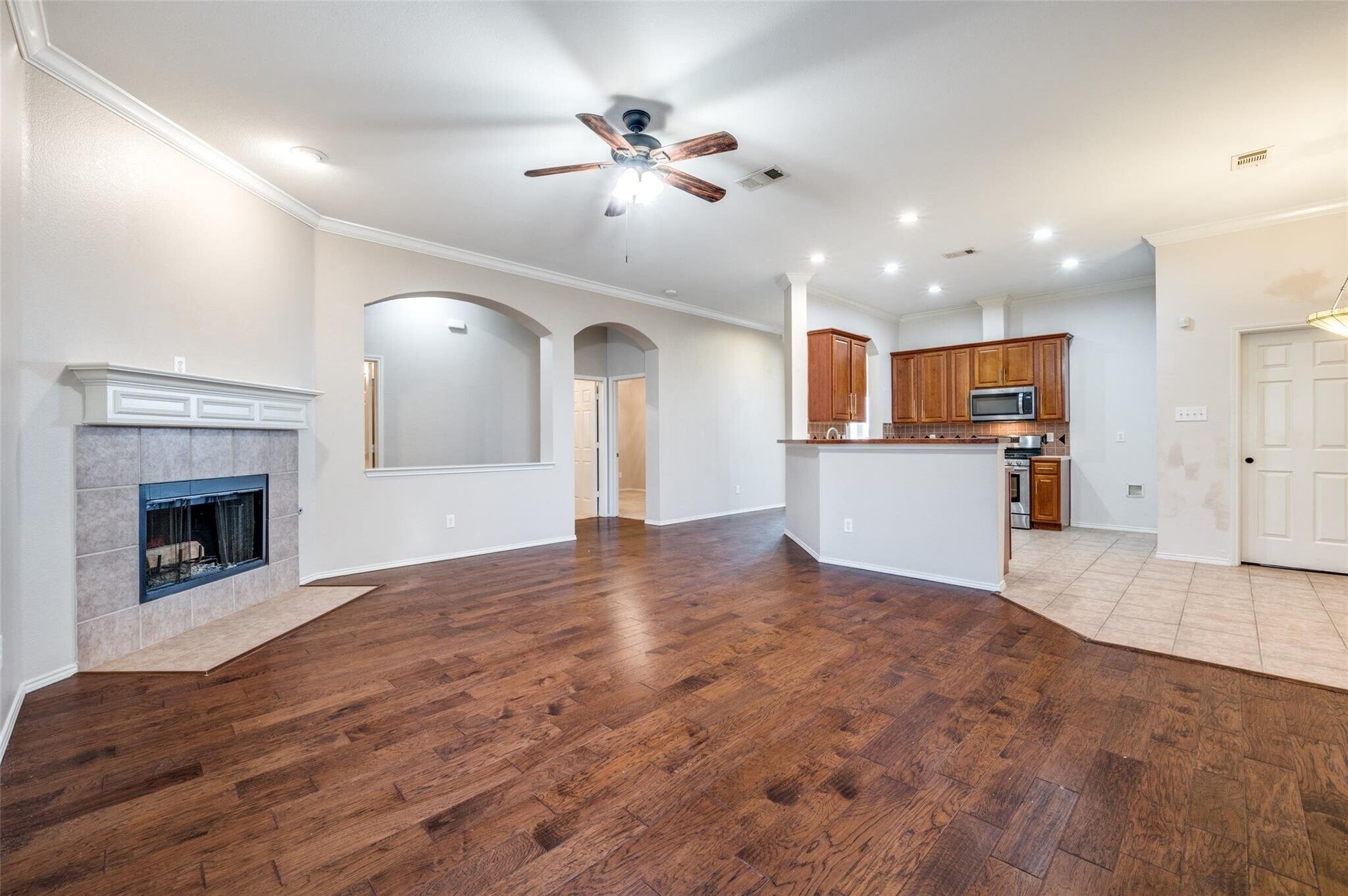 Building Photo - 6752 Longhorn Trl