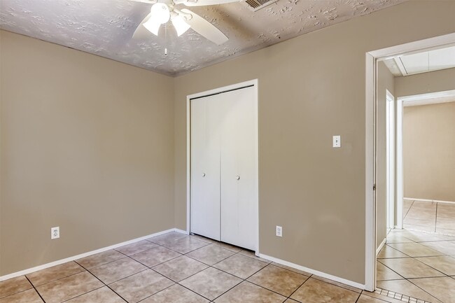 Building Photo - 45 Coralberry Rd