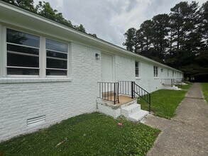 Building Photo - 811 Scott St