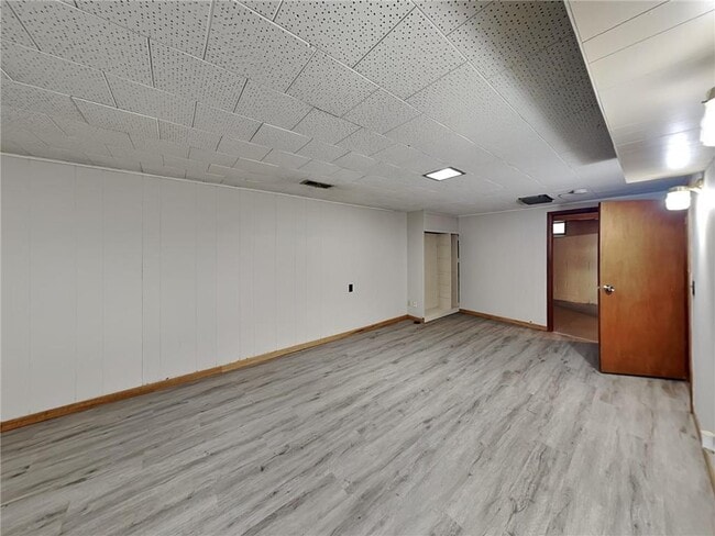 Building Photo - 5765 W Broadway