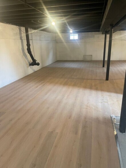 Building Photo - 5610 Bohlander Ave