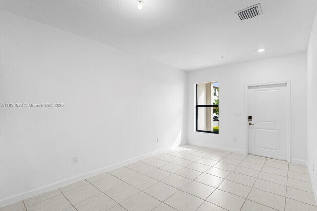 Building Photo - 15983 SW 2nd Dr