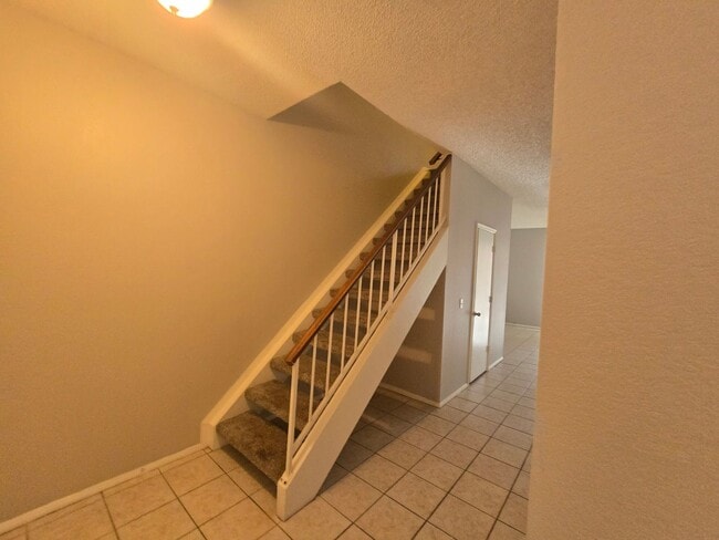 Building Photo - 2 Bedroom/2.5 Bathroom Townhome in Chandler