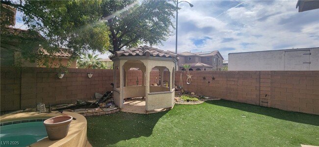 Building Photo - 6944 Puetollano Dr