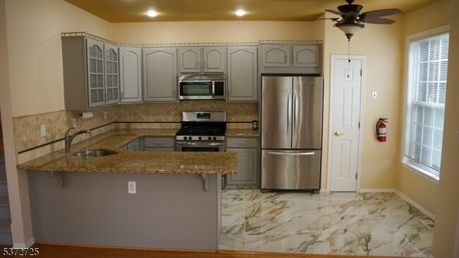 Building Photo - 46 Gordon Cir