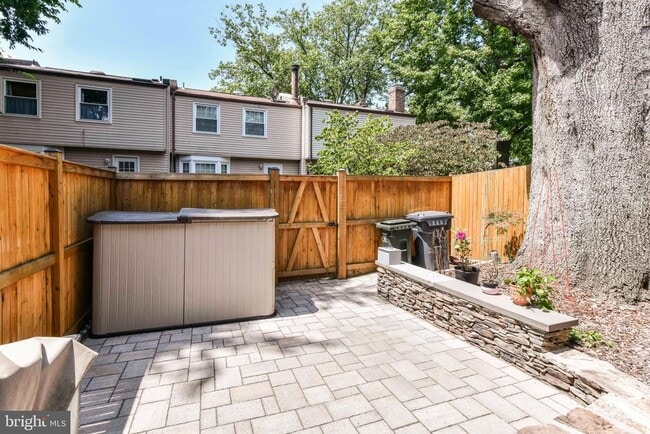 Building Photo - 261 Gundry Dr