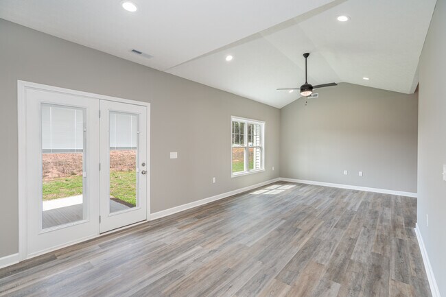 Building Photo - 2679 Cedrus Ave