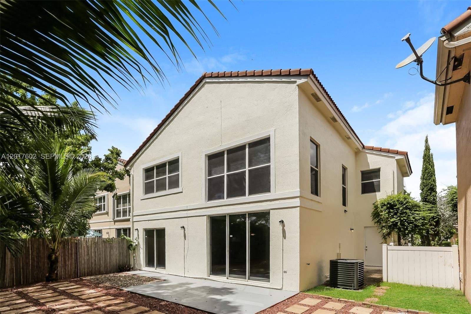 Building Photo - 10837 NW 46th Dr
