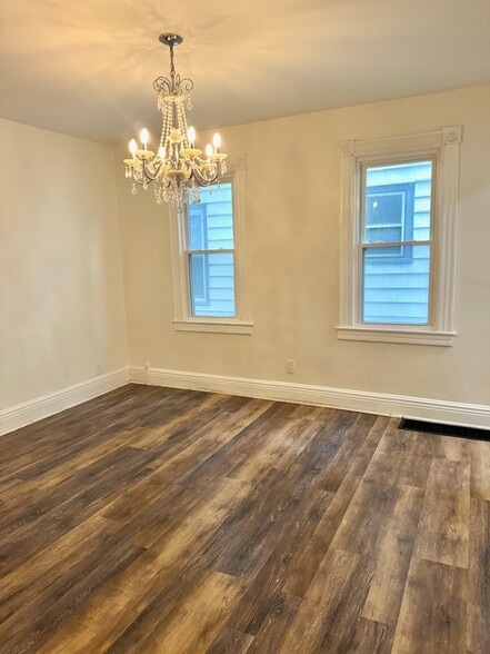 Dining Room - 246-248 Richard St