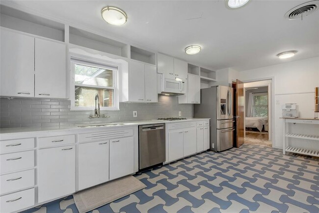 Building Photo - 1500 Northridge Dr