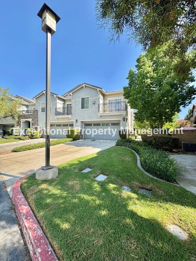Building Photo - 7331 Shelby Pl