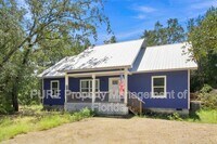 Building Photo - 11330 NE 66th Ln