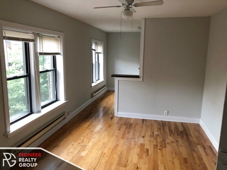 Building Photo - 2842 N Orchard St