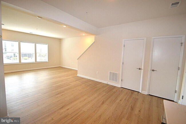 Building Photo - 20508 Milbridge Ter