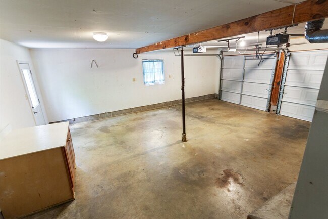 Building Photo - Poquoson