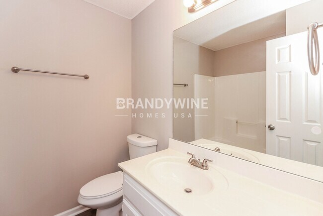 Building Photo - 1205 Deena St