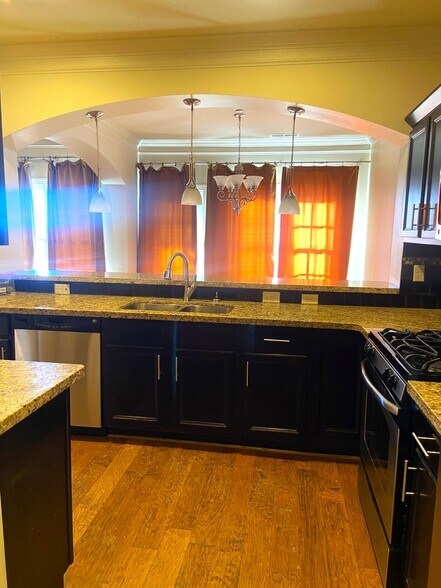 Building Photo - 4106 Eagle Ridge Ct