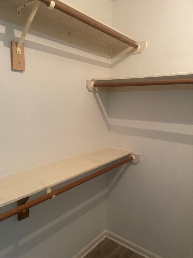 Building Photo - 43 N Pathfinders Cir