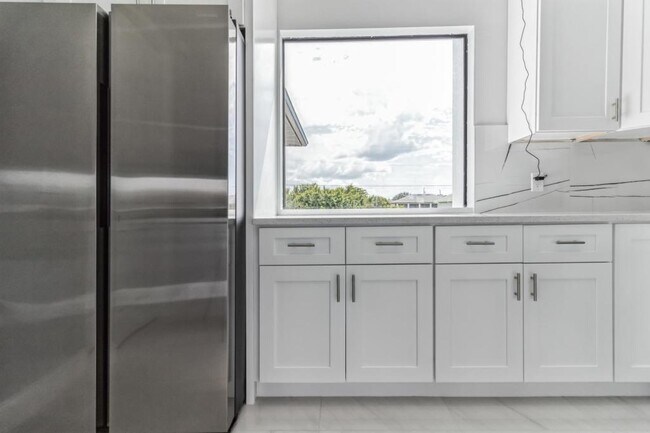 Building Photo - 3408 2nd St SW