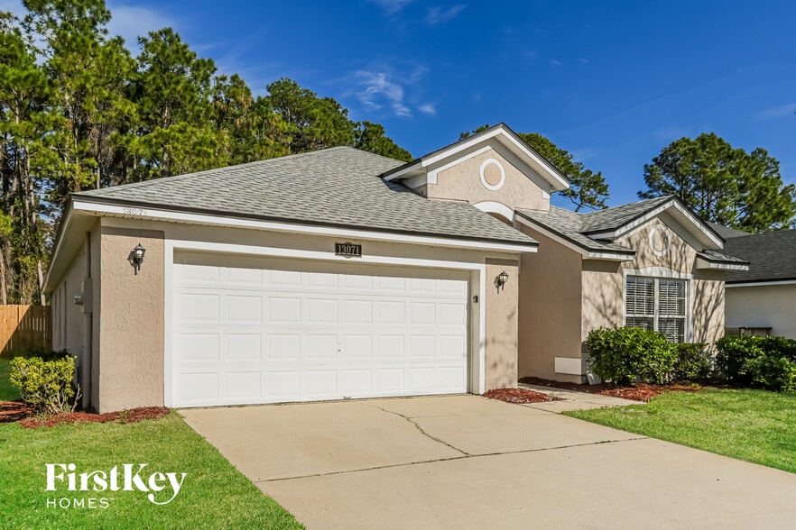 Building Photo - 13071 Chets Creek Dr N